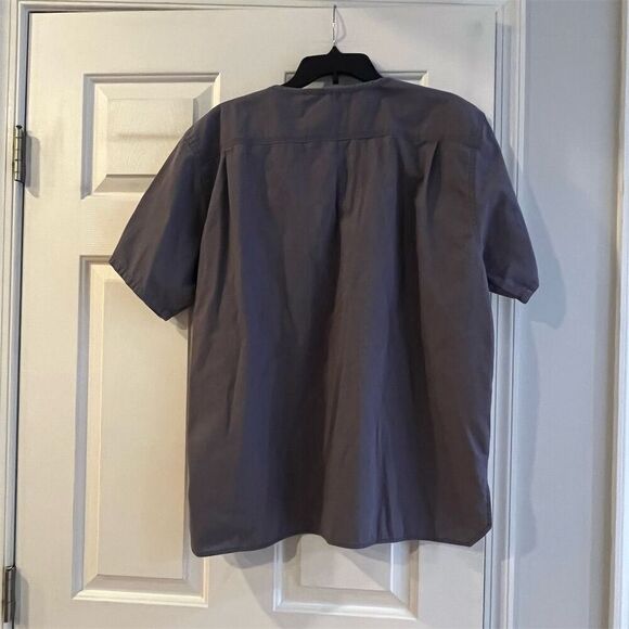 Carhartt Unisex V-Neck Scrub Top Gray Size L Medical Uniform - Picture 8 of 8